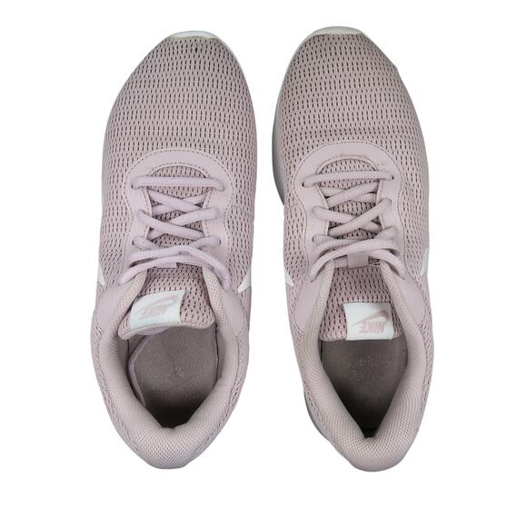 Nike Shoes Womens 9.5 Tanjun Sneakers Athletic Trainer Casual Lifestyle Comfort - Picture 7 of 13